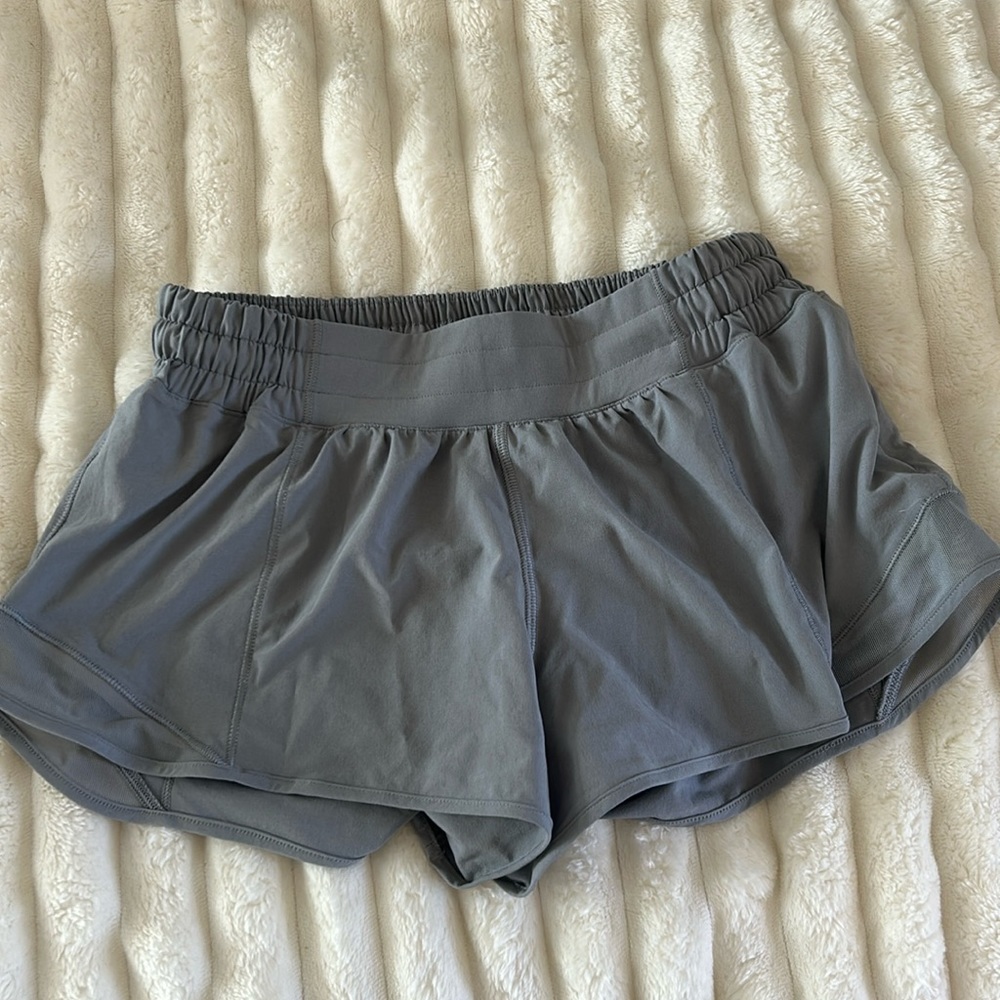 COPY - Lululemon Hotty Hot shorts 2.5”